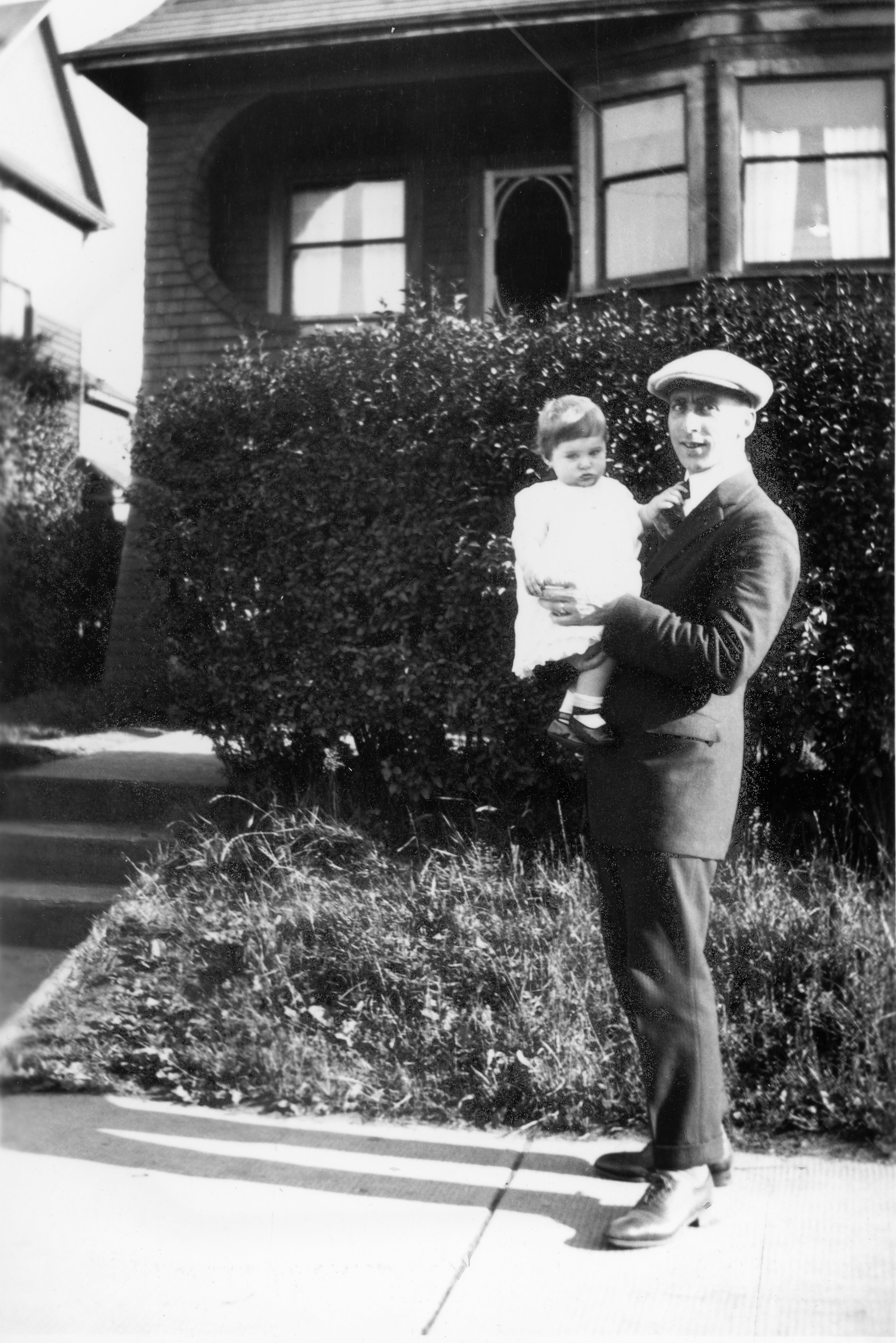 0BB58302-67F2-4281-B088-8108A180B25E_1_201_a